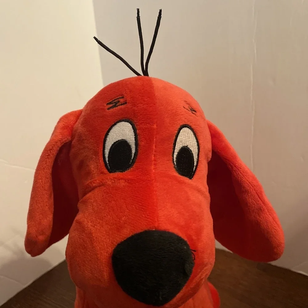 Clifford the Big Red Dog 14